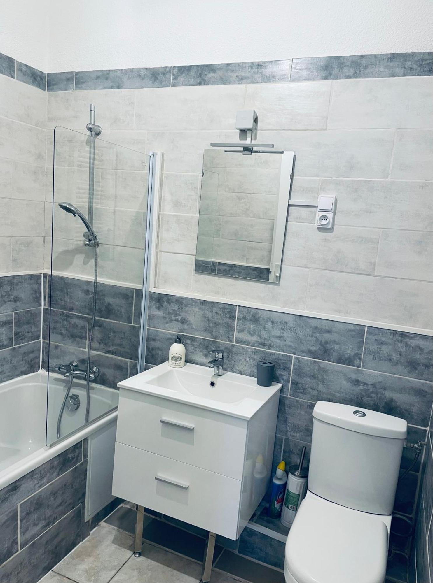 Appartement Authentique Coeur De Ville Сет Экстерьер фото